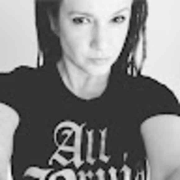 Meet your Posher, Stacia - Picture 1 of 1